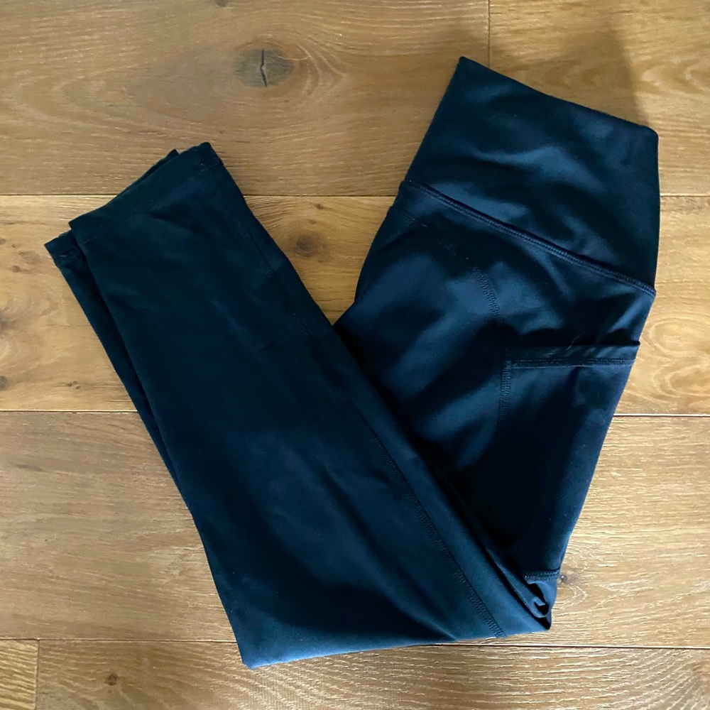 Black Zyia Capris - size 8-10